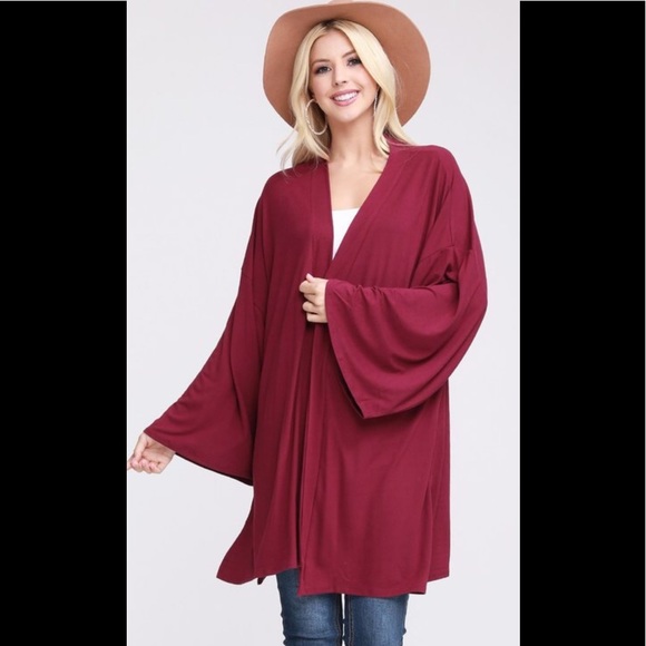 A Girl Thing Tops - Small to XL ❤️pretty violet kimono